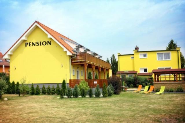 Penzion Tri Koruny - Budova Valerie Havraníky Zewnętrze zdjęcie